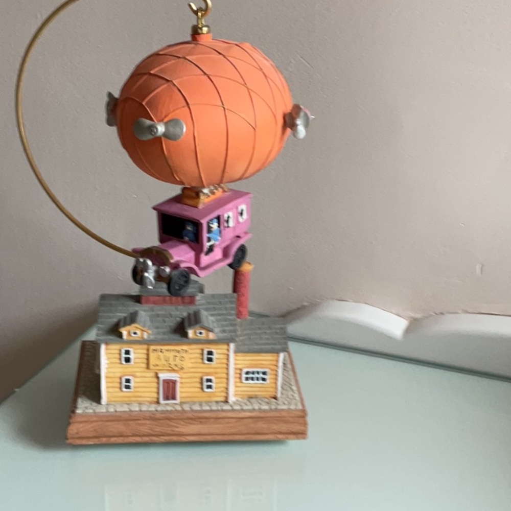 Gift Gallery Musical Zeppelin over House Impossible Dream